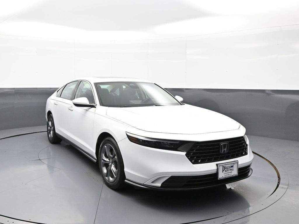 Certified 2023 Honda Accord EX image 3