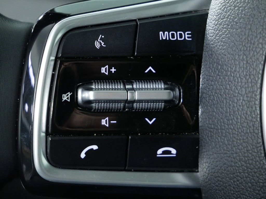 Certified 2023 Kia Sorento SX AWD/4WD image 28