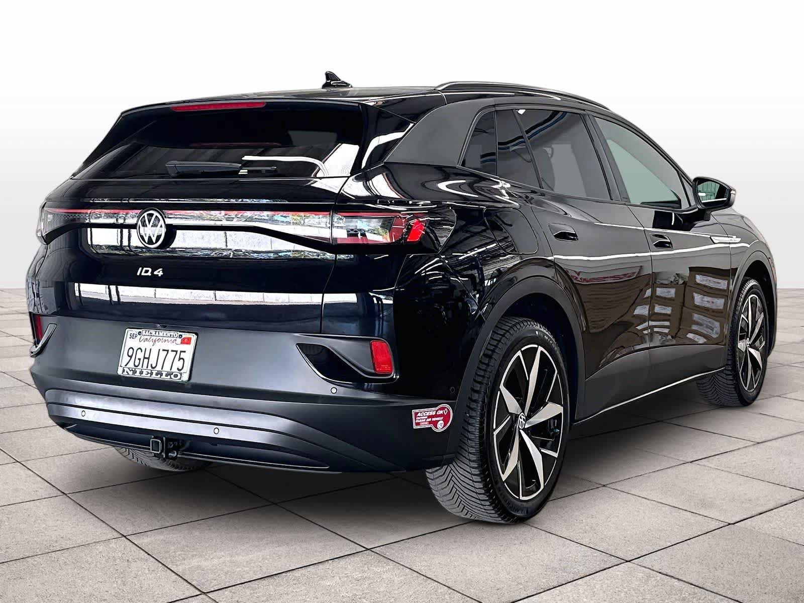 Used 2023 Volkswagen ID.4 Pro S AWD/4WD image 9