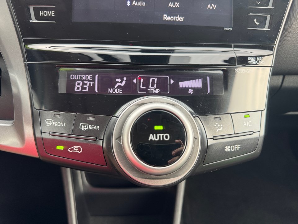 Used 2015 Toyota Prius V Five w/ Advanced Technology Package FWD image 22