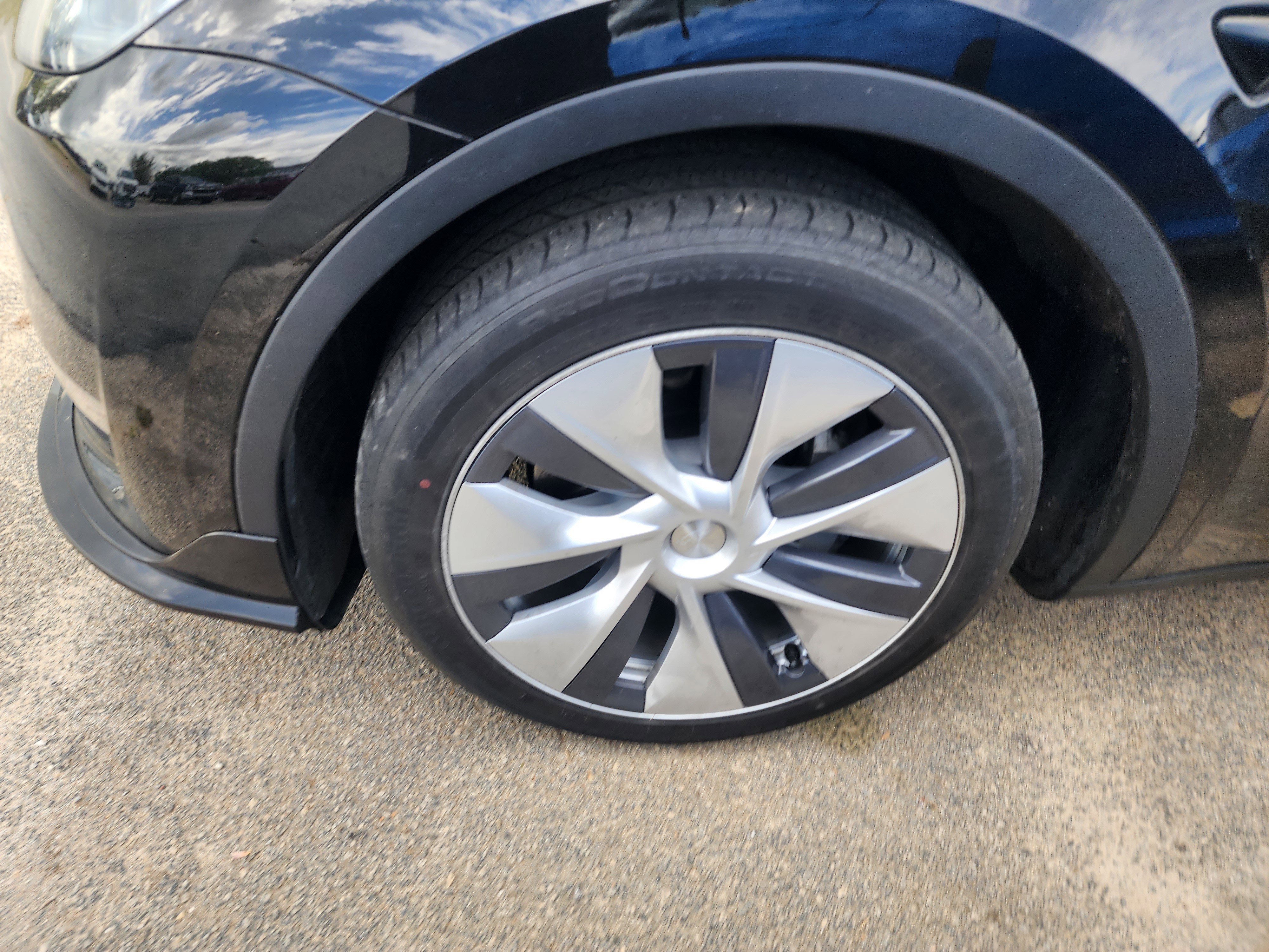 Used 2023 Tesla Model Y Long Range image 5