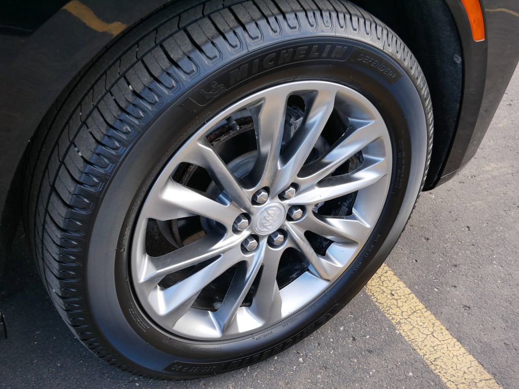 Used 2022 Buick Enclave Avenir w/ Avenir Technology Package AWD/4WD image 13