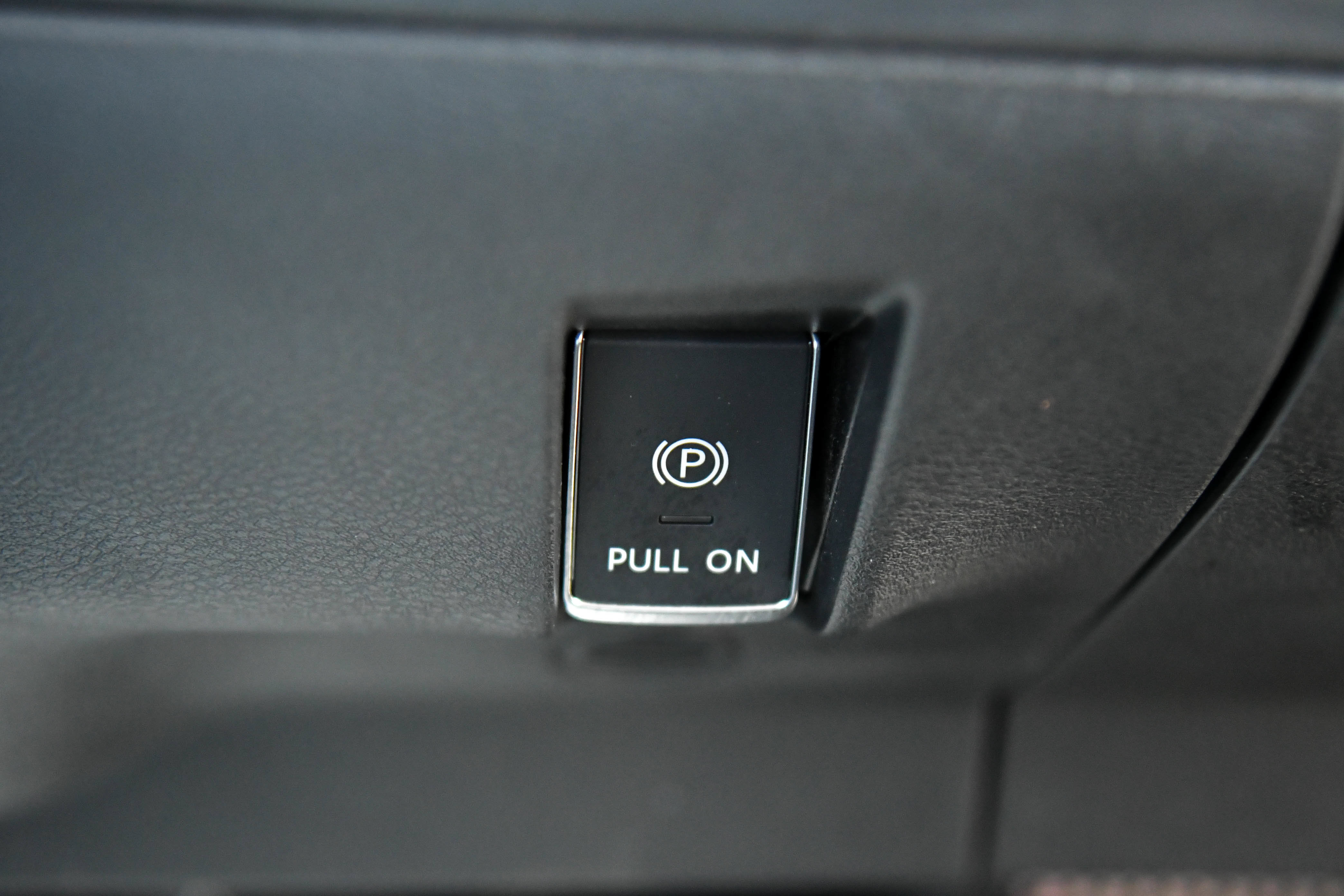 Used 2024 Nissan Ariya FWD image 33