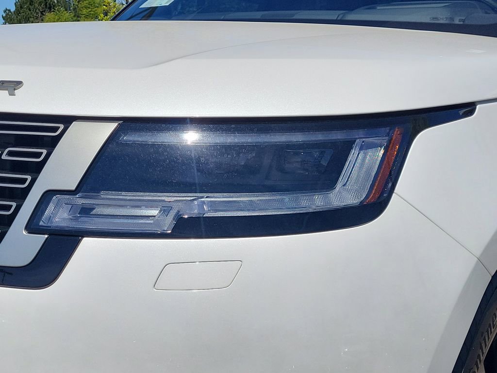 Used 2023 Land Rover Range Rover SE image 8