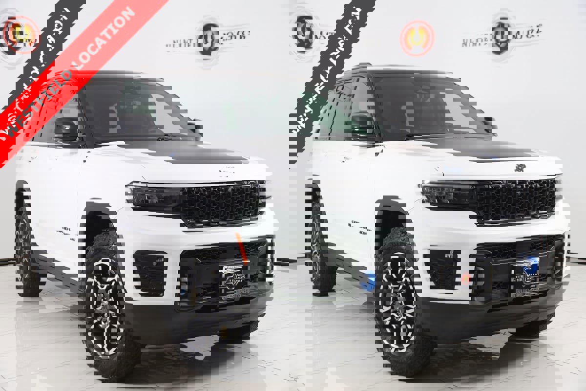 Used 2023 Jeep Grand Cherokee Trailhawk w/ Advanced Protech Group II