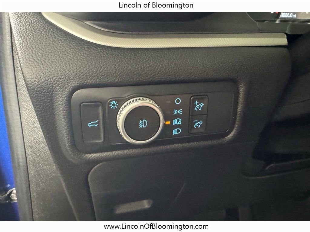 Used 2022 Ford Explorer XLT w/ Equipment Group 202A AWD/4WD image 41