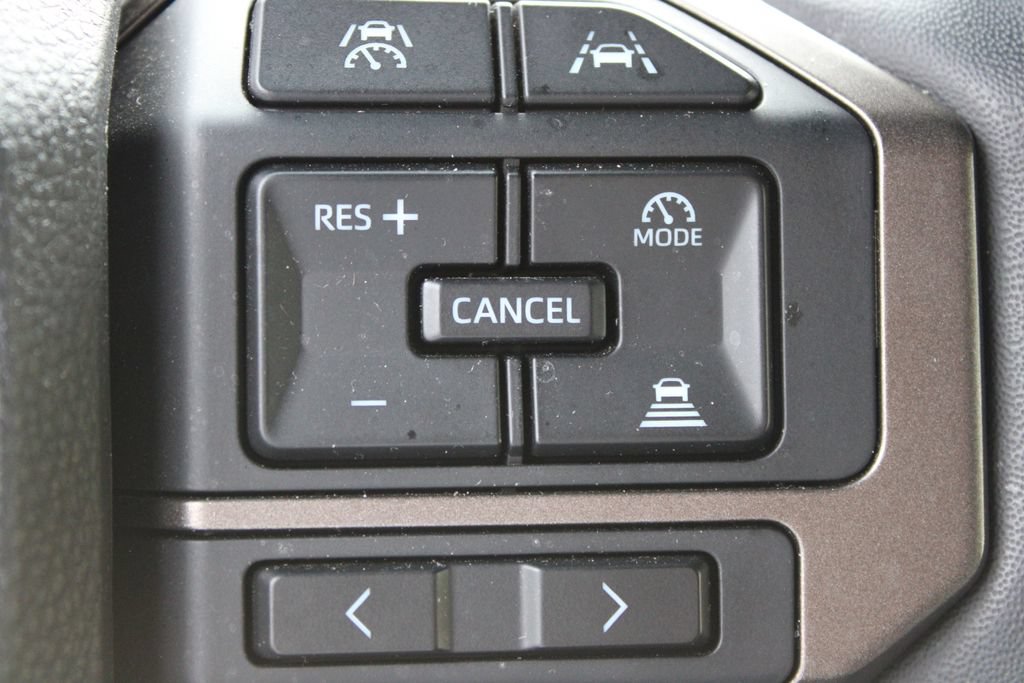 Used 2025 Toyota Land Cruiser w/ Premium Package AWD/4WD image 17