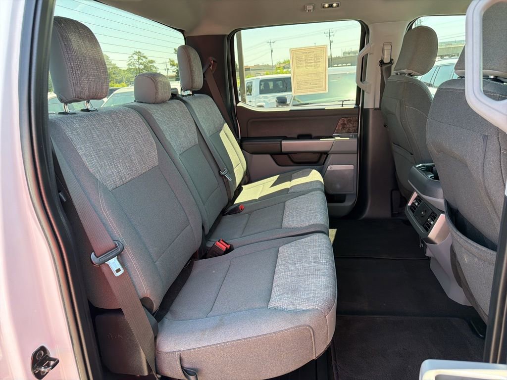Used 2023 Ford F250 XLT w/ XLT Premium Package AWD/4WD image 19