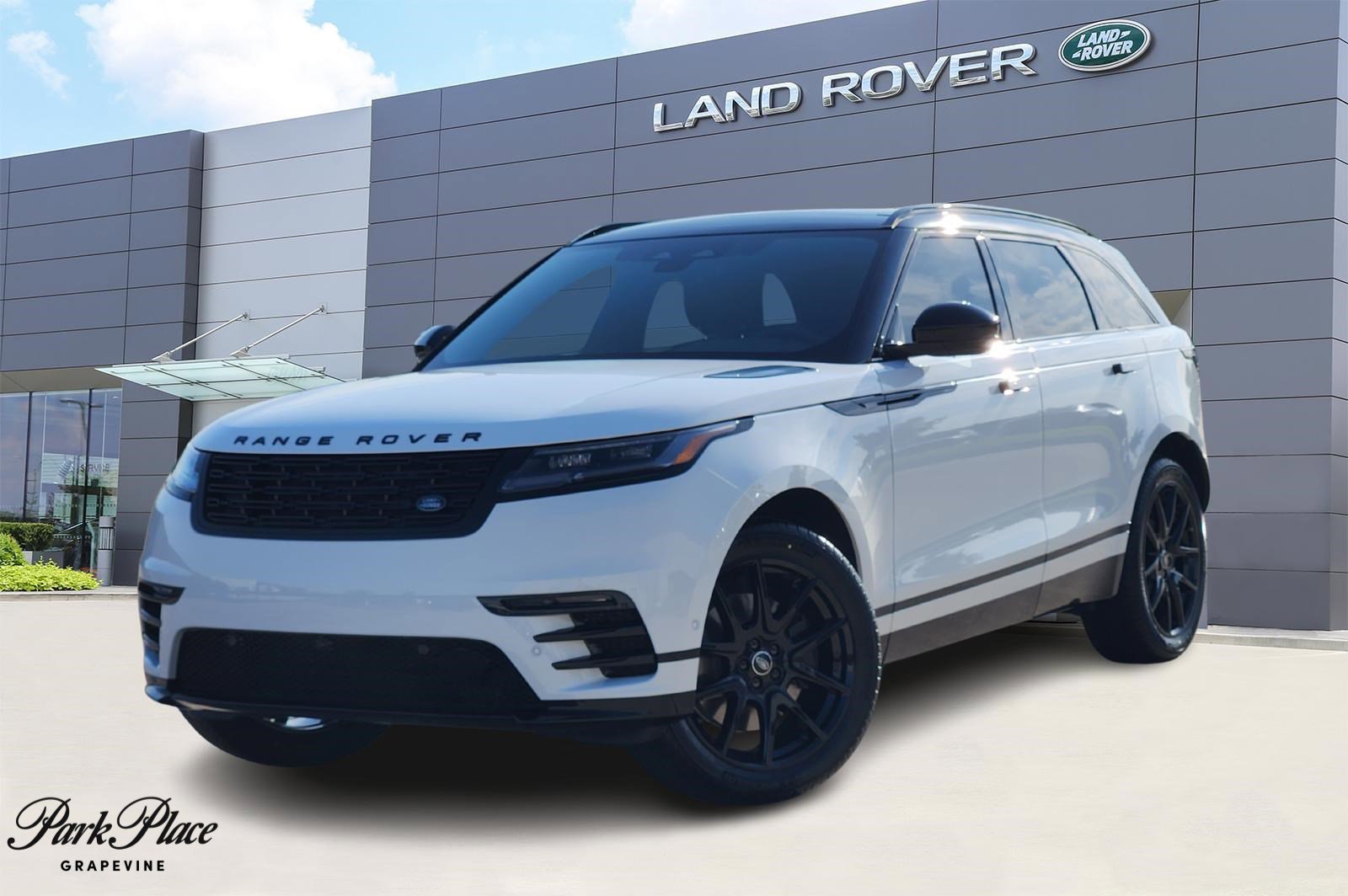 New 2026 Land Rover Range Rover Velar Dynamic SE image 1