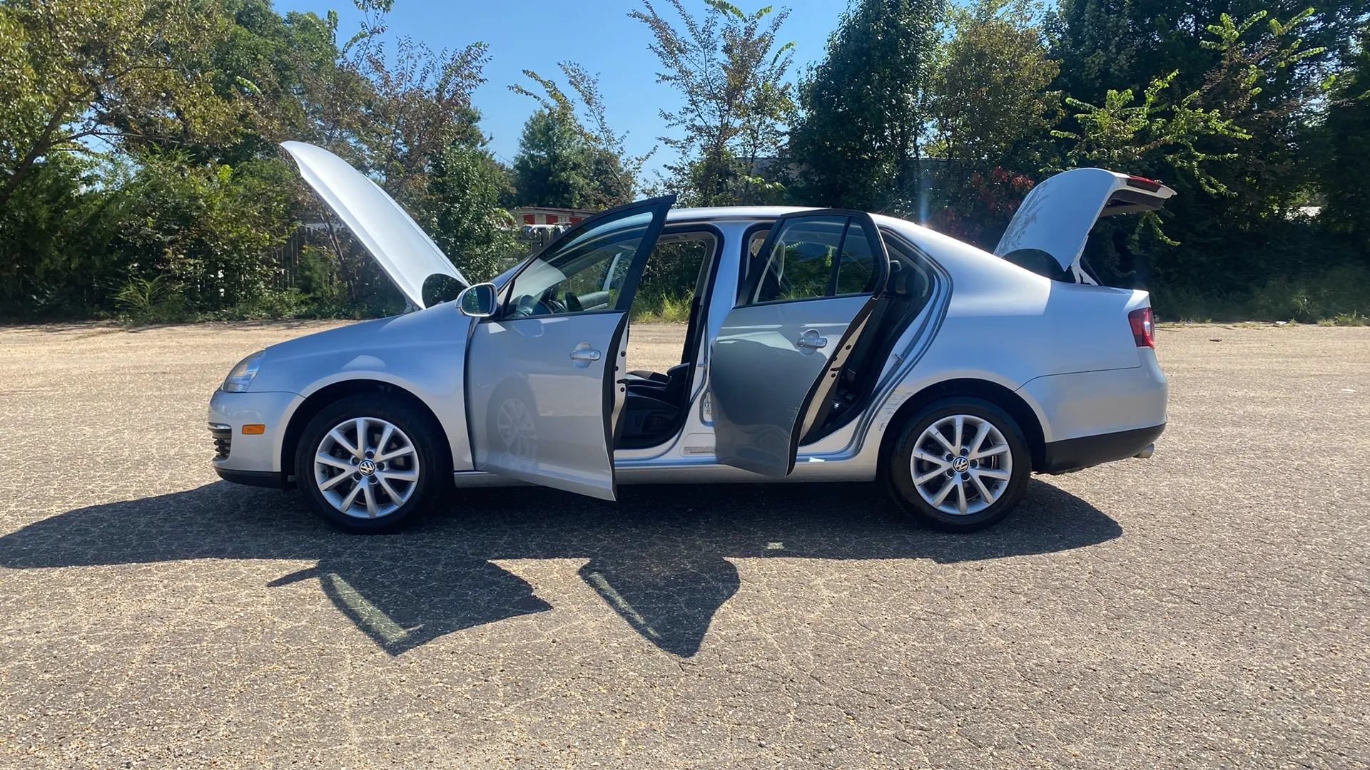 Used 2010 Volkswagen Jetta Limited Edition FWD image 6