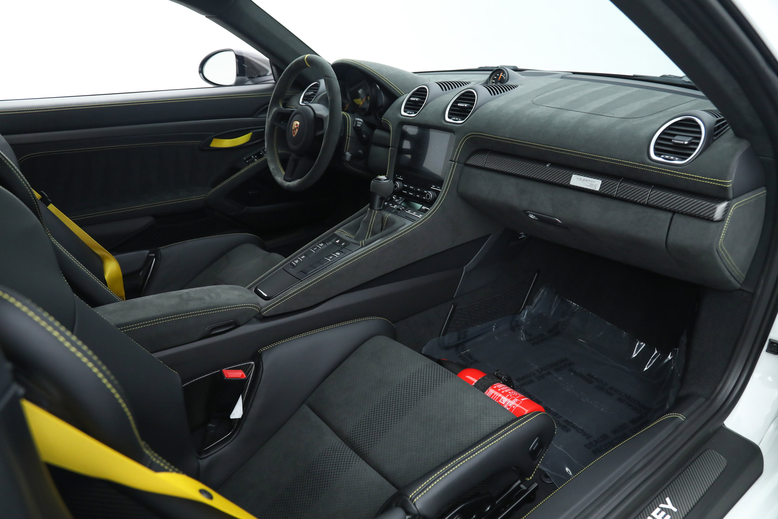 Used 2025 Porsche 718 Cayman GT4 RS RWD image 18