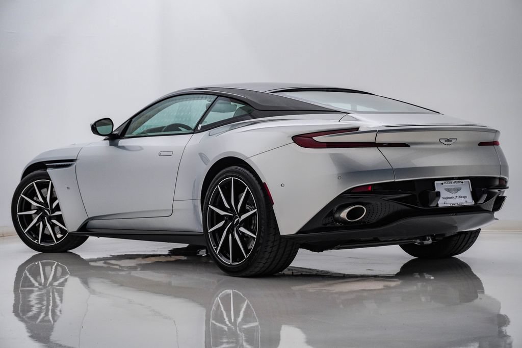 Used 2017 Aston Martin DB11 V12 RWD image 8