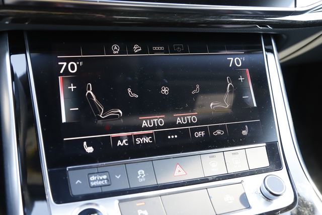 Used 2025 Audi Q7 2.0T Premium w/ Convenience Plus Package AWD/4WD image 29