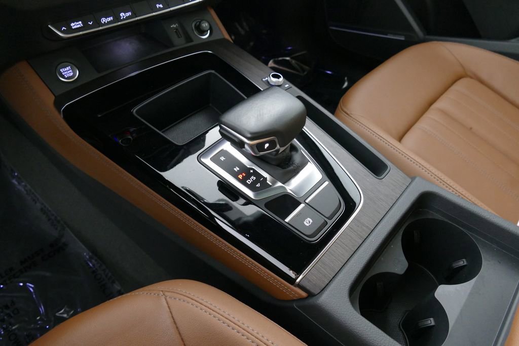 Used 2023 Audi Q5 2.0T Premium Plus w/ Premium Plus Package AWD/4WD image 11