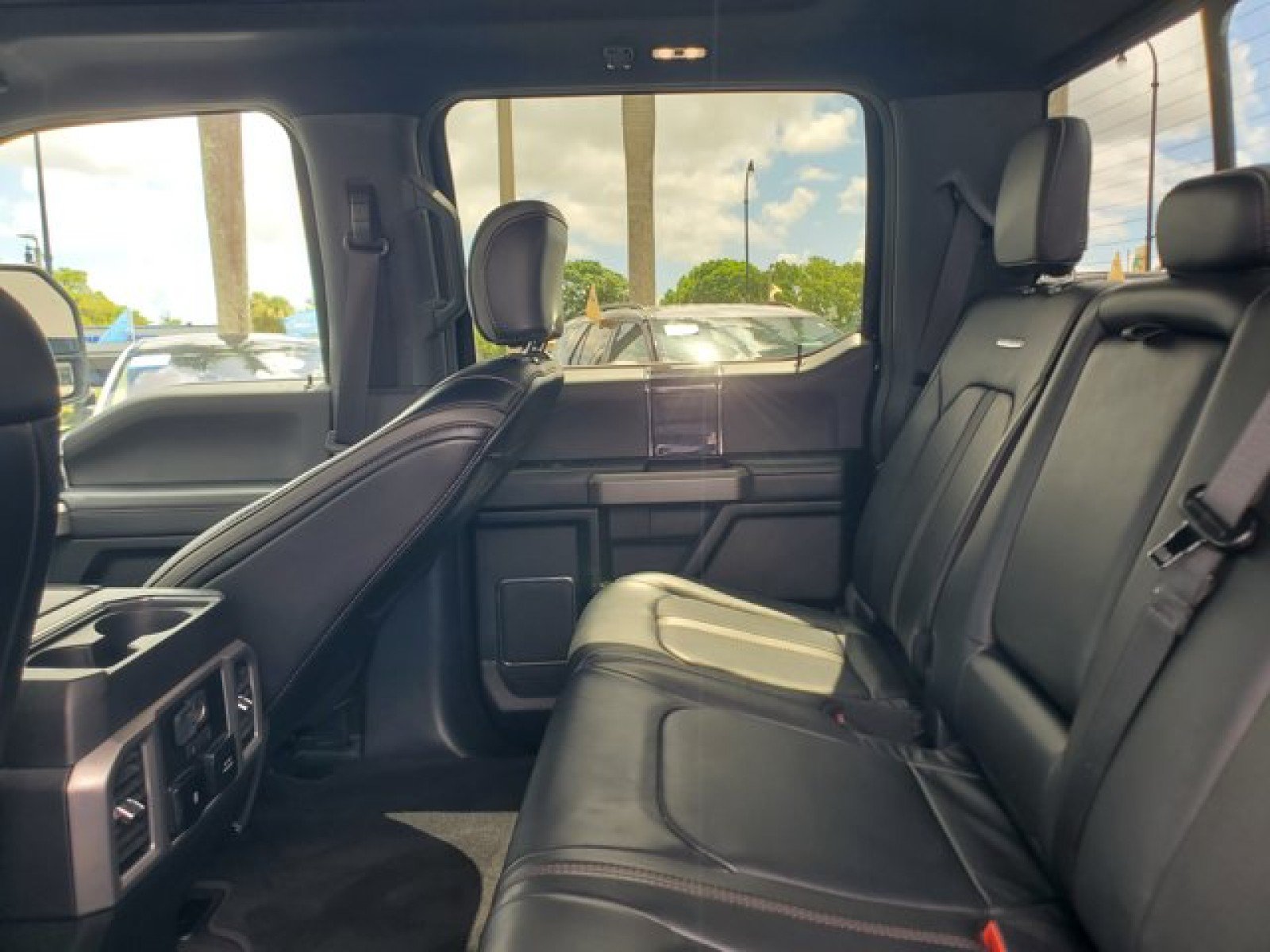 Used 2021 Ford F250 Platinum w/ FX4 Off-Road Package AWD/4WD image 31