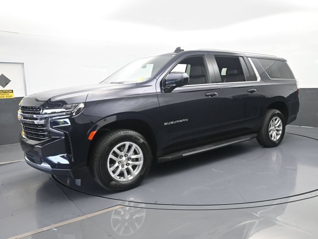 Used 2024 Chevrolet Suburban LT AWD/4WD image 2