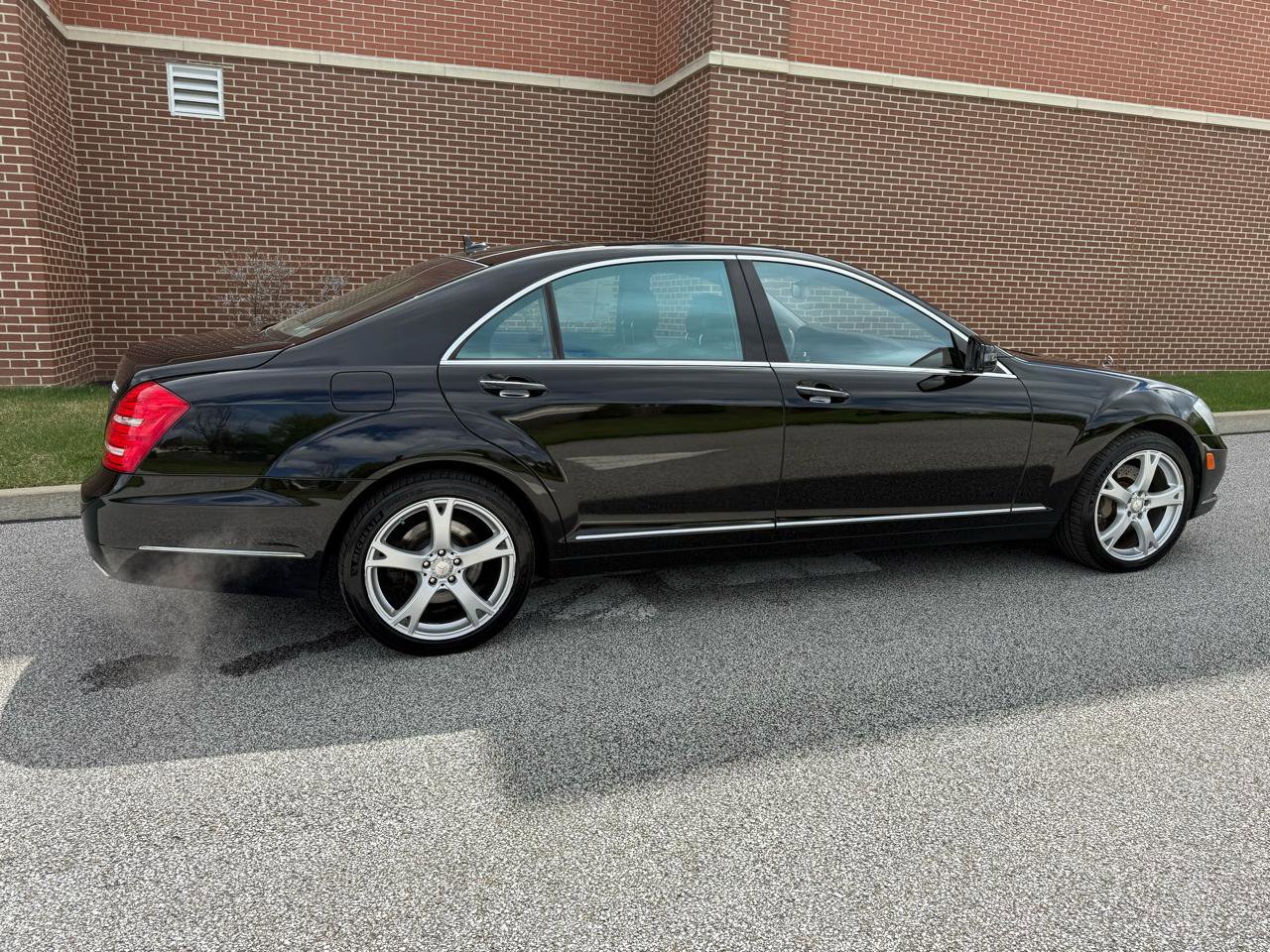 Used 2013 Mercedes-Benz S 550 4MATIC image 16