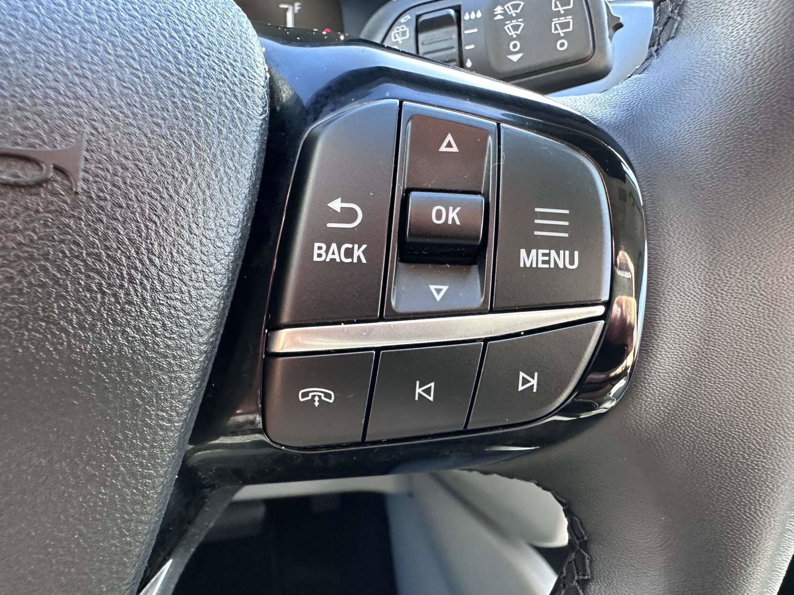 Certified 2024 Ford Escape Active AWD/4WD image 18