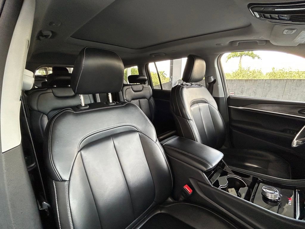 Used 2023 Jeep Grand Cherokee L Limited image 27