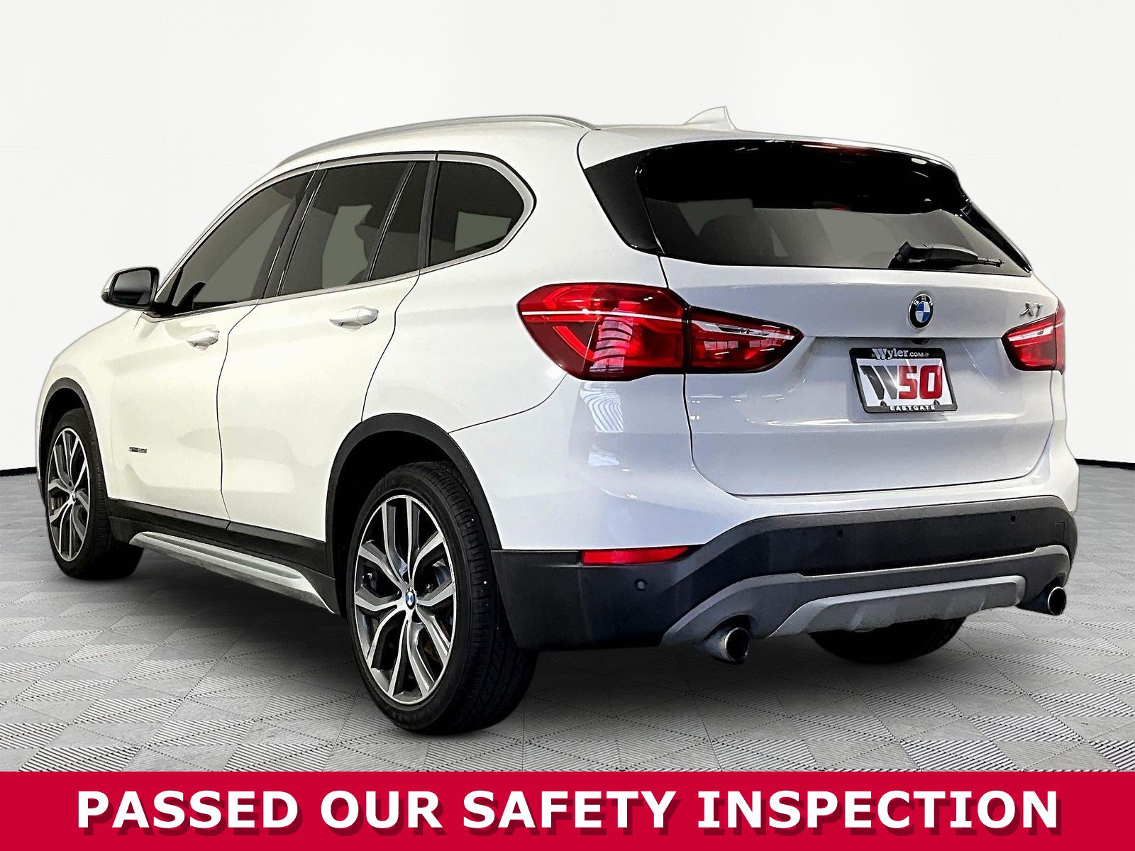 Used 2017 BMW X1 sDrive28i FWD image 4