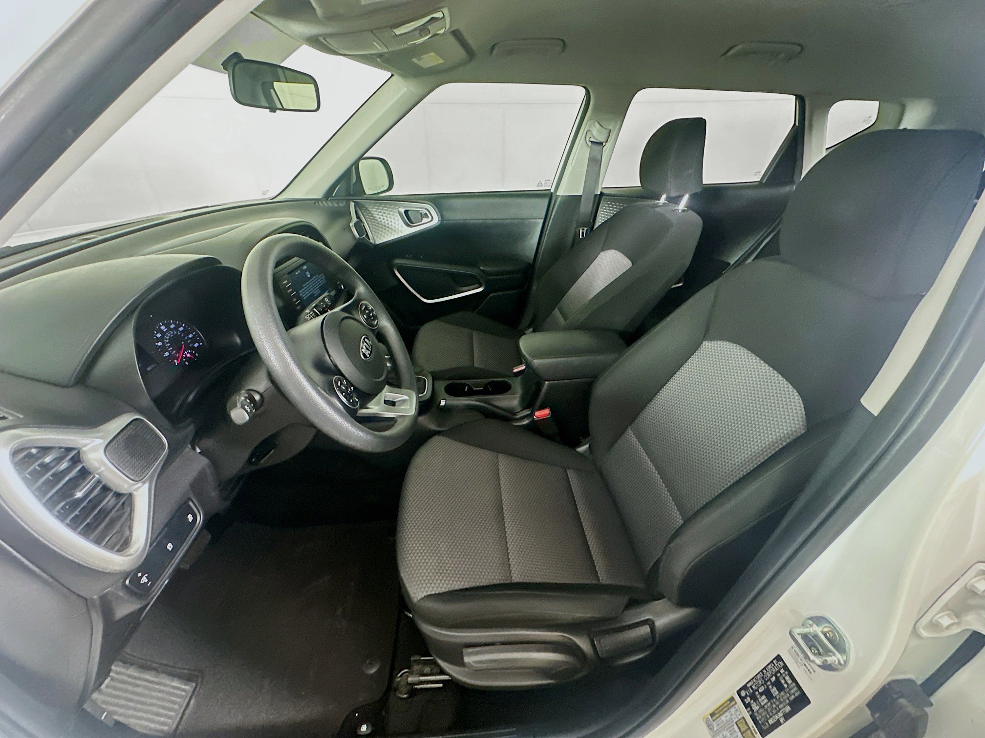 Used 2021 Kia Soul LX FWD image 13
