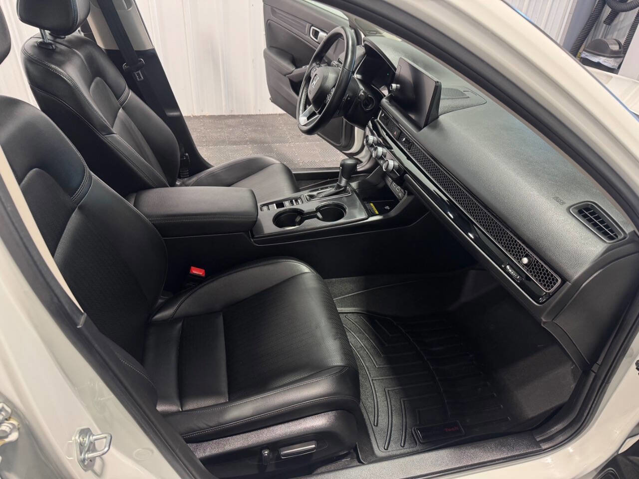 Used 2024 Honda Civic Touring image 19