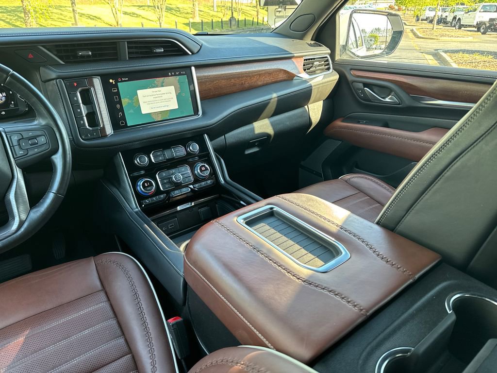 Used 2023 GMC Yukon XL Denali Ultimate AWD/4WD image 31