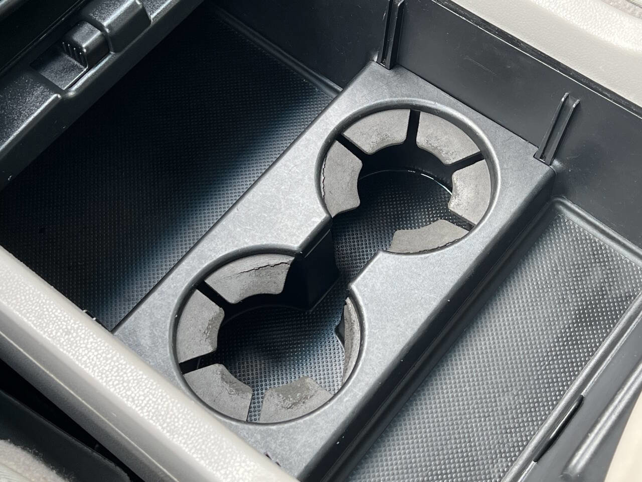 Used 2015 Honda Pilot LX image 29