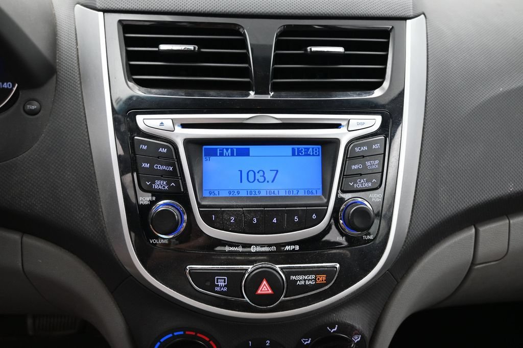 Used 2013 Hyundai Accent GLS w/ Premium Pkg FWD image 19