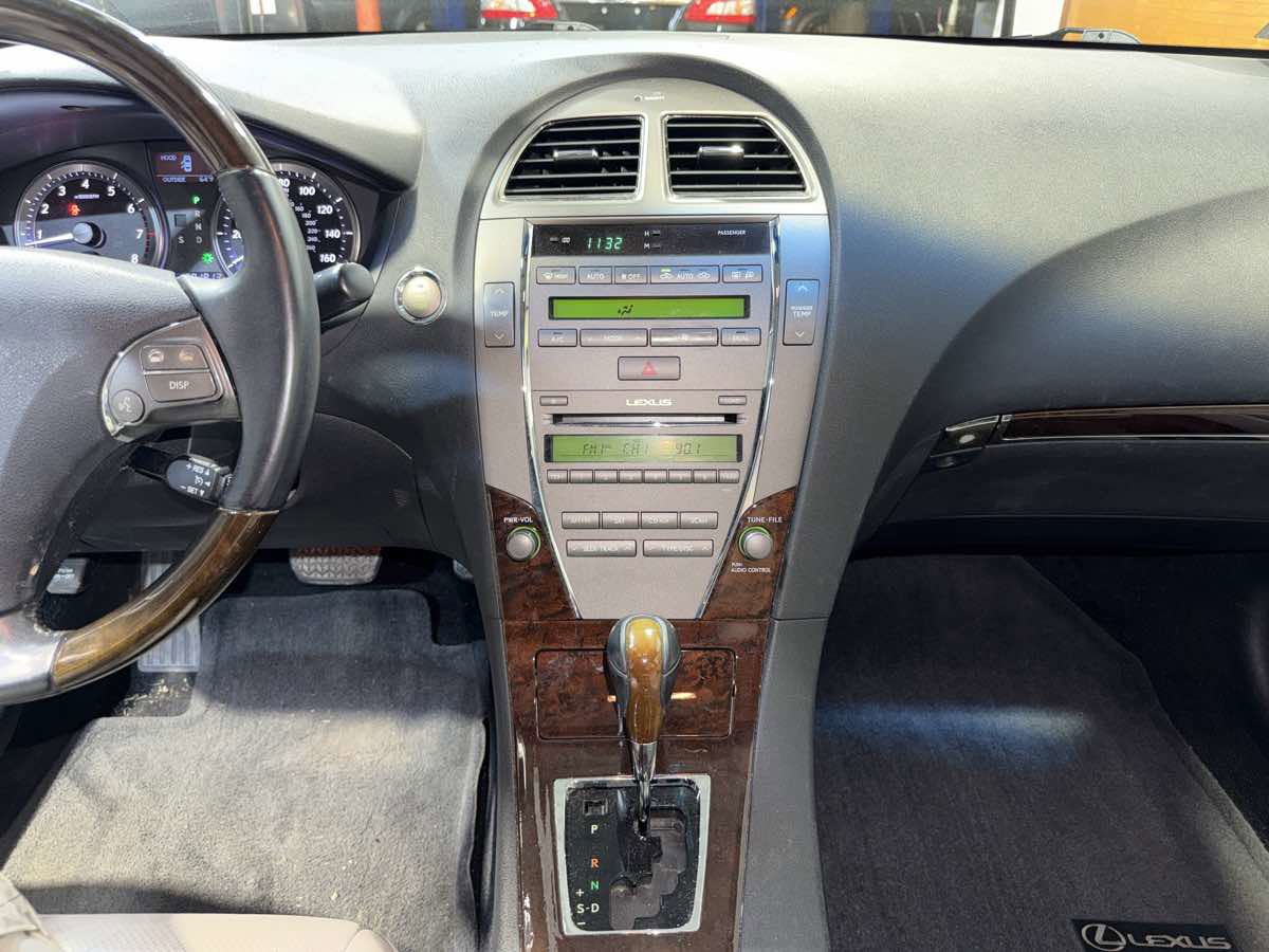 Used 2010 Lexus ES 350 image 20