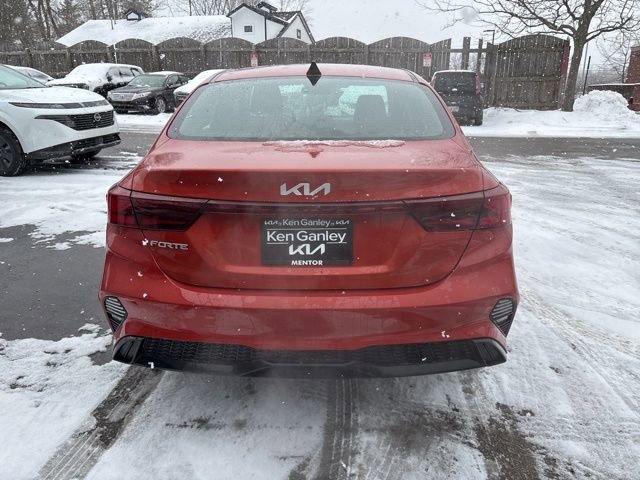 Used 2024 Kia Forte LXS w/ LXS Technology Package image 6