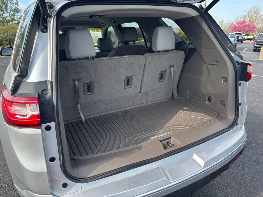 Used 2019 Chevrolet Traverse Premier w/ Driver Confidence II Package FWD image 21