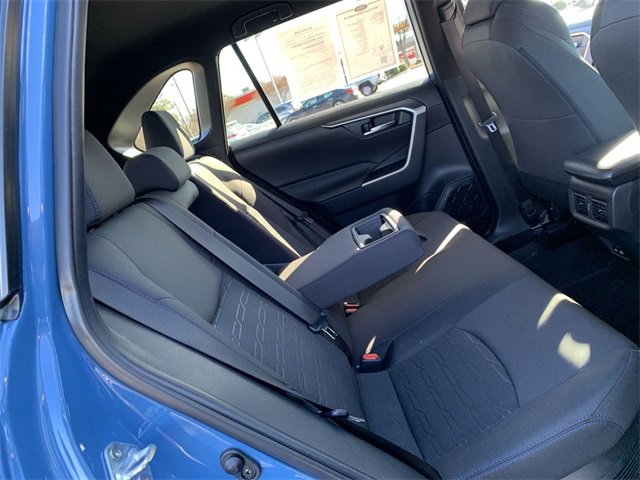 Used 2023 Toyota RAV4 SE image 12