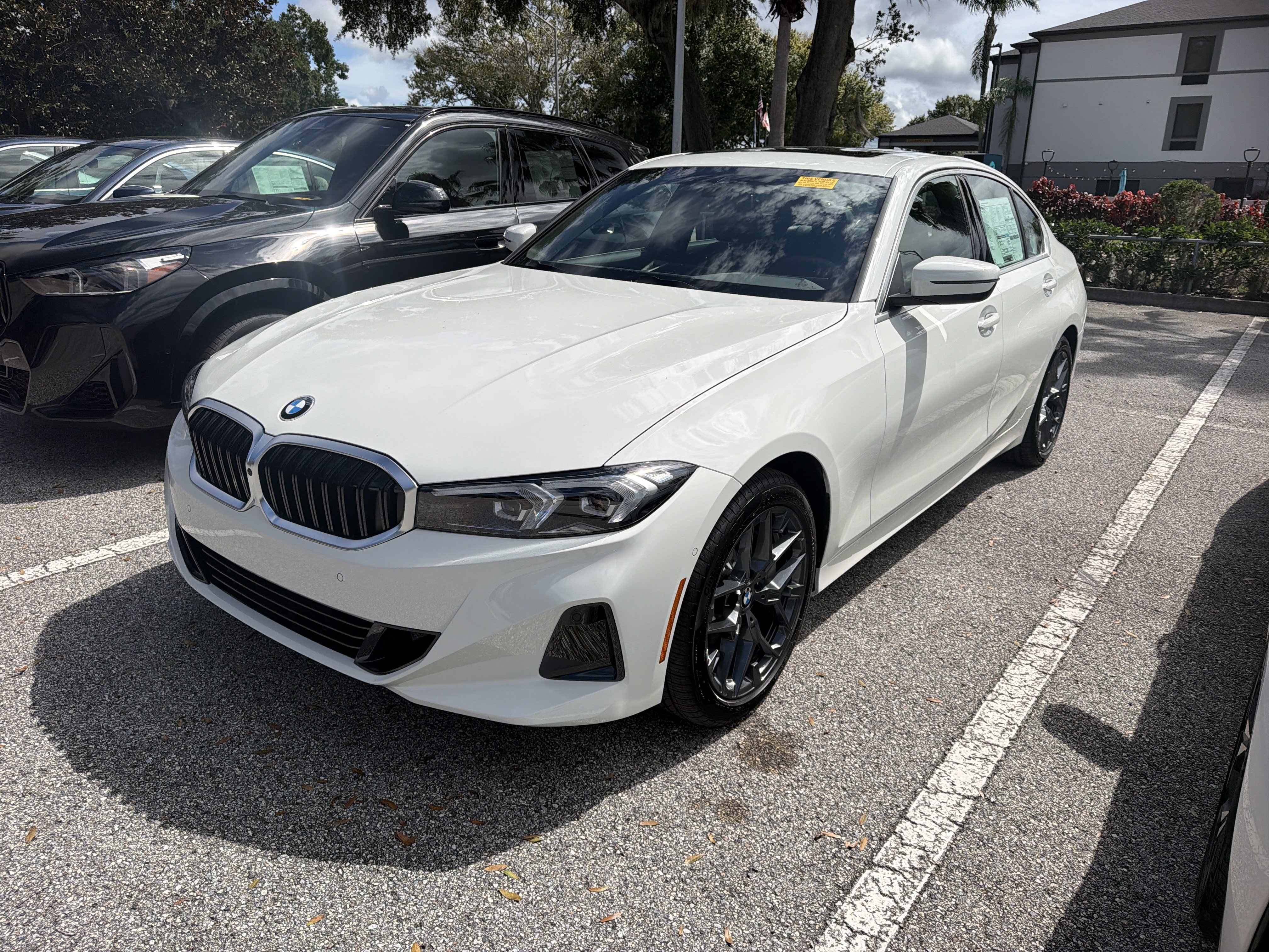 New 2026 BMW 330i Sedan w/ Convenience Package RWD image 4