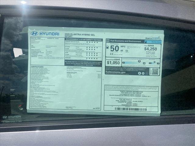 Certified 2025 Hyundai Elantra SEL image 17