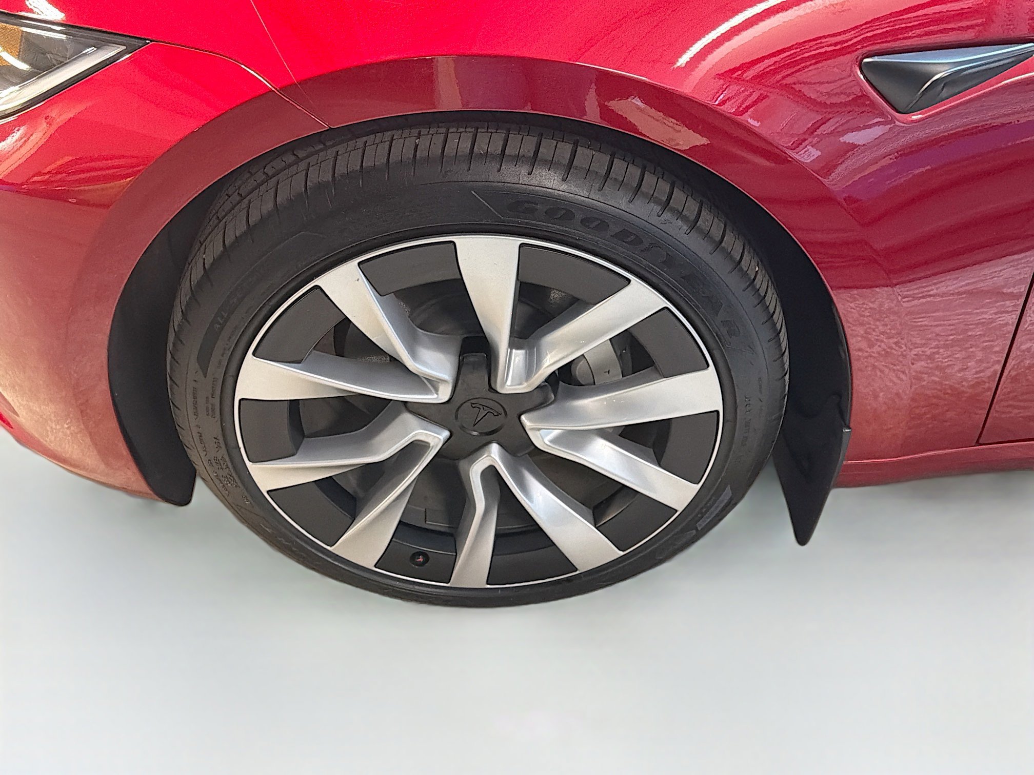 Used 2025 Tesla Model 3 Long Range image 11