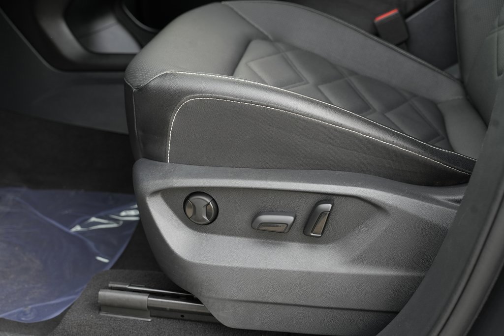 Used 2024 Volkswagen Atlas SE image 32