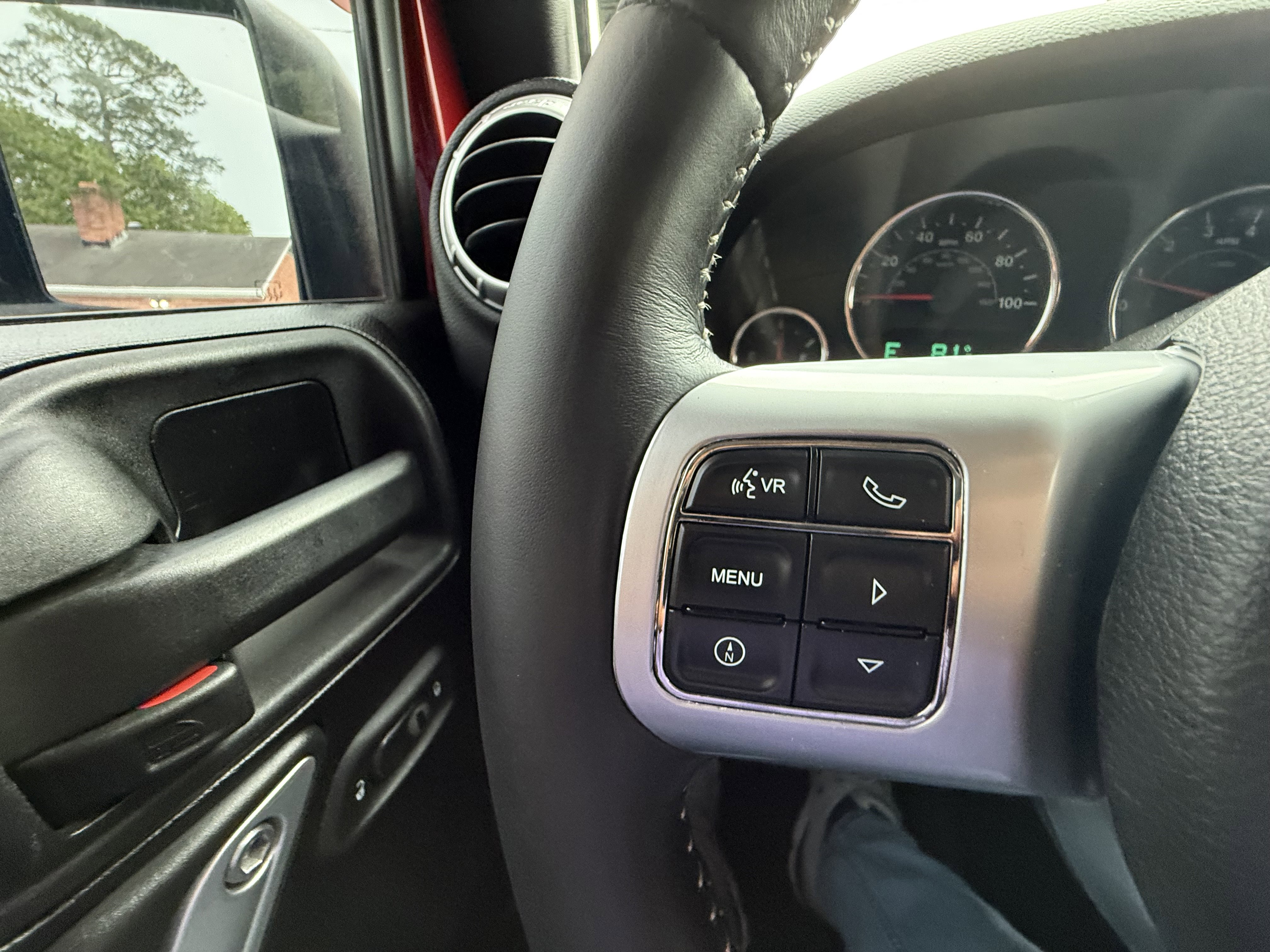 Used 2012 Jeep Wrangler Unlimited Sport AWD/4WD image 28