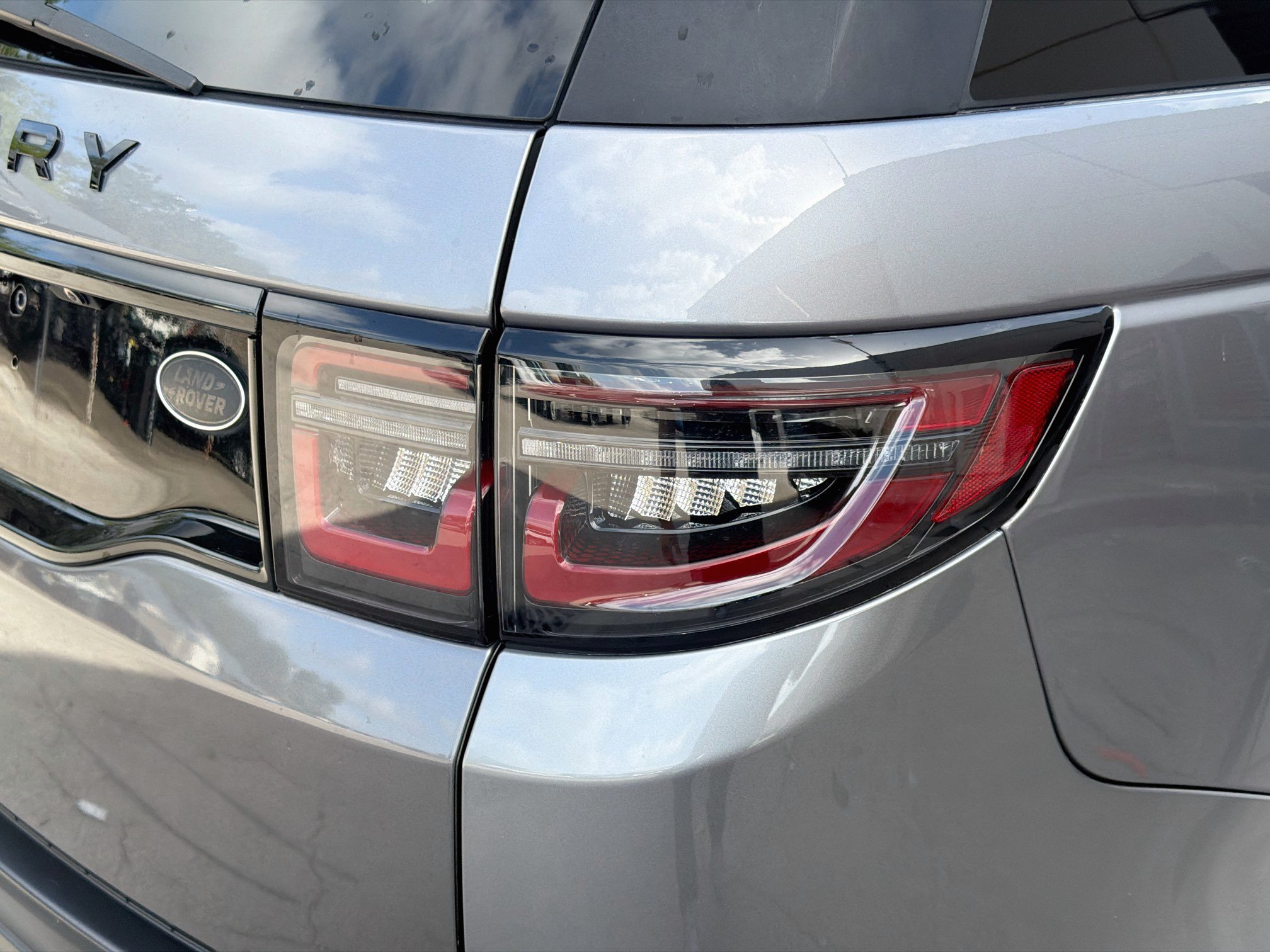 Used 2020 Land Rover Discovery Sport S AWD/4WD image 28
