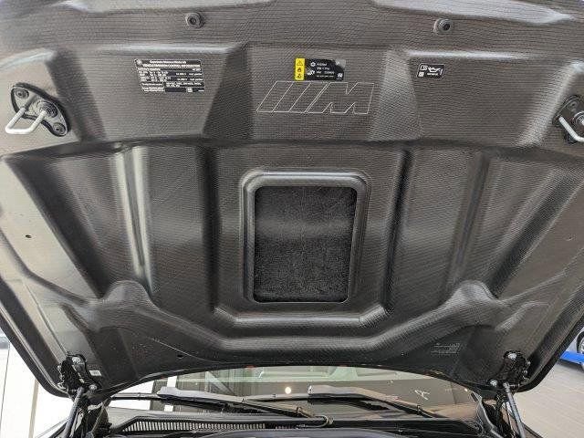 Used 2023 BMW M4 CSL RWD image 4