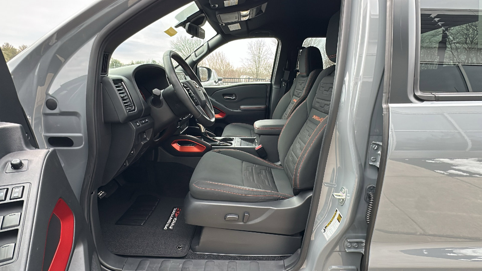Certified 2023 Nissan Frontier PRO-4X w/ Pro Convenience Package image 13