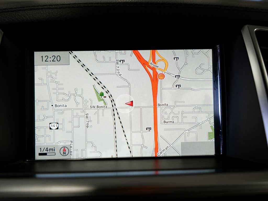 Used 2014 Mercedes-Benz GL 550 4MATIC image 17