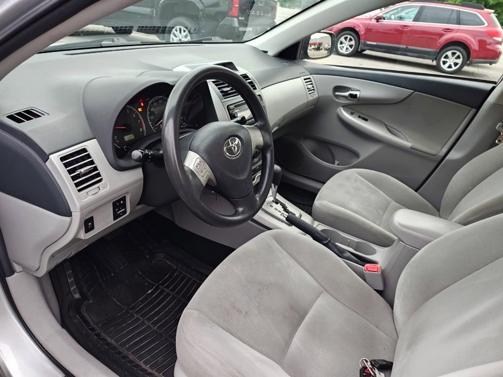 Used 2012 Toyota Corolla LE FWD image 9