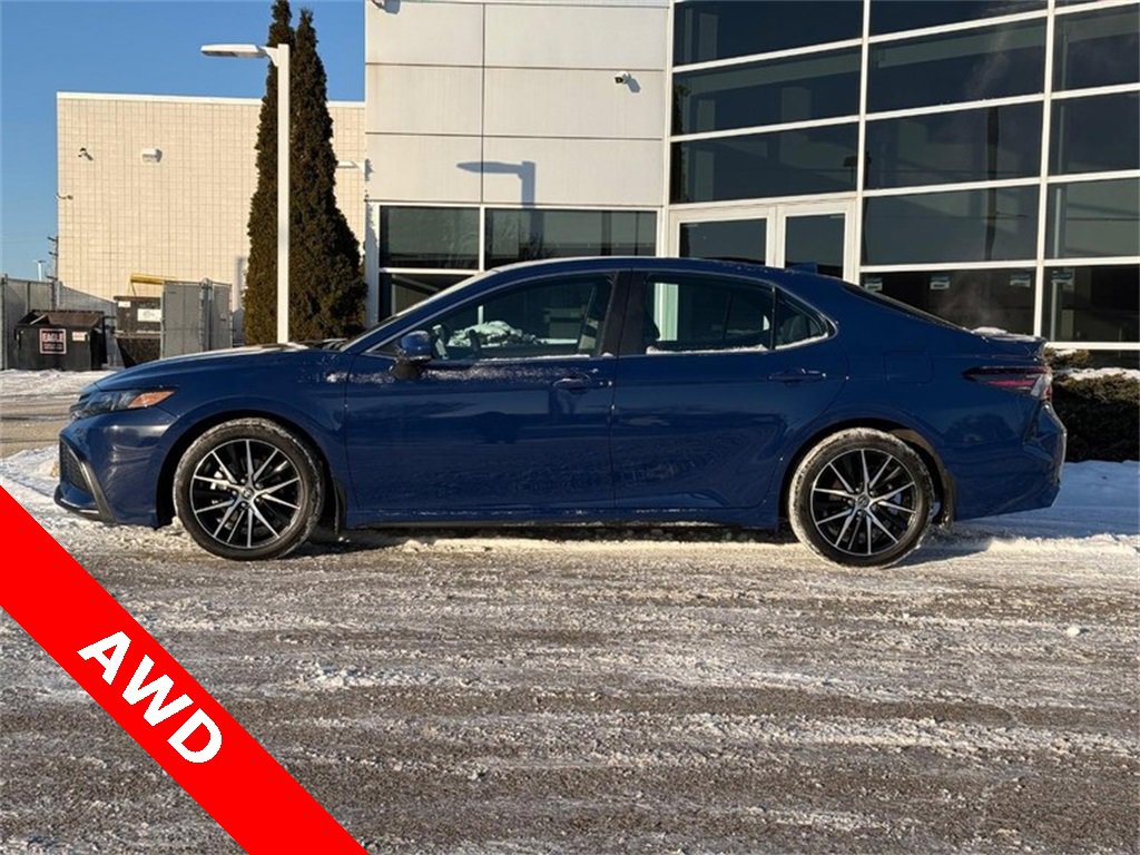 Used 2023 Toyota Camry SE w/ Blackout Package (TMS) image 6