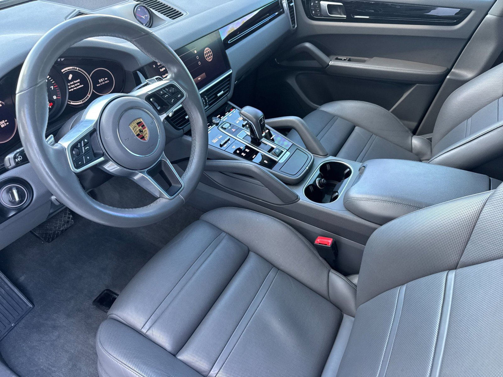 Certified 2023 Porsche Cayenne image 4