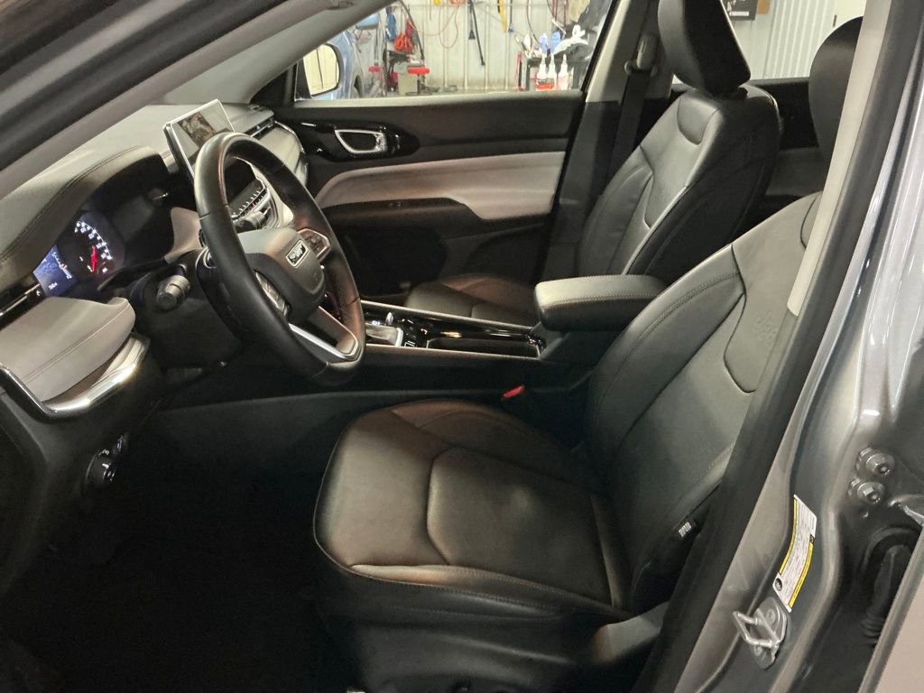 Certified 2022 Jeep Compass Limited image 13