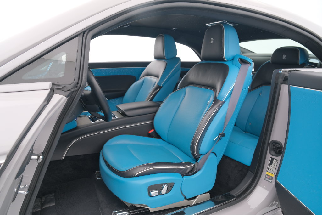 Used 2024 Rolls-Royce Spectre w/ Spectre Launch Package AWD/4WD image 11