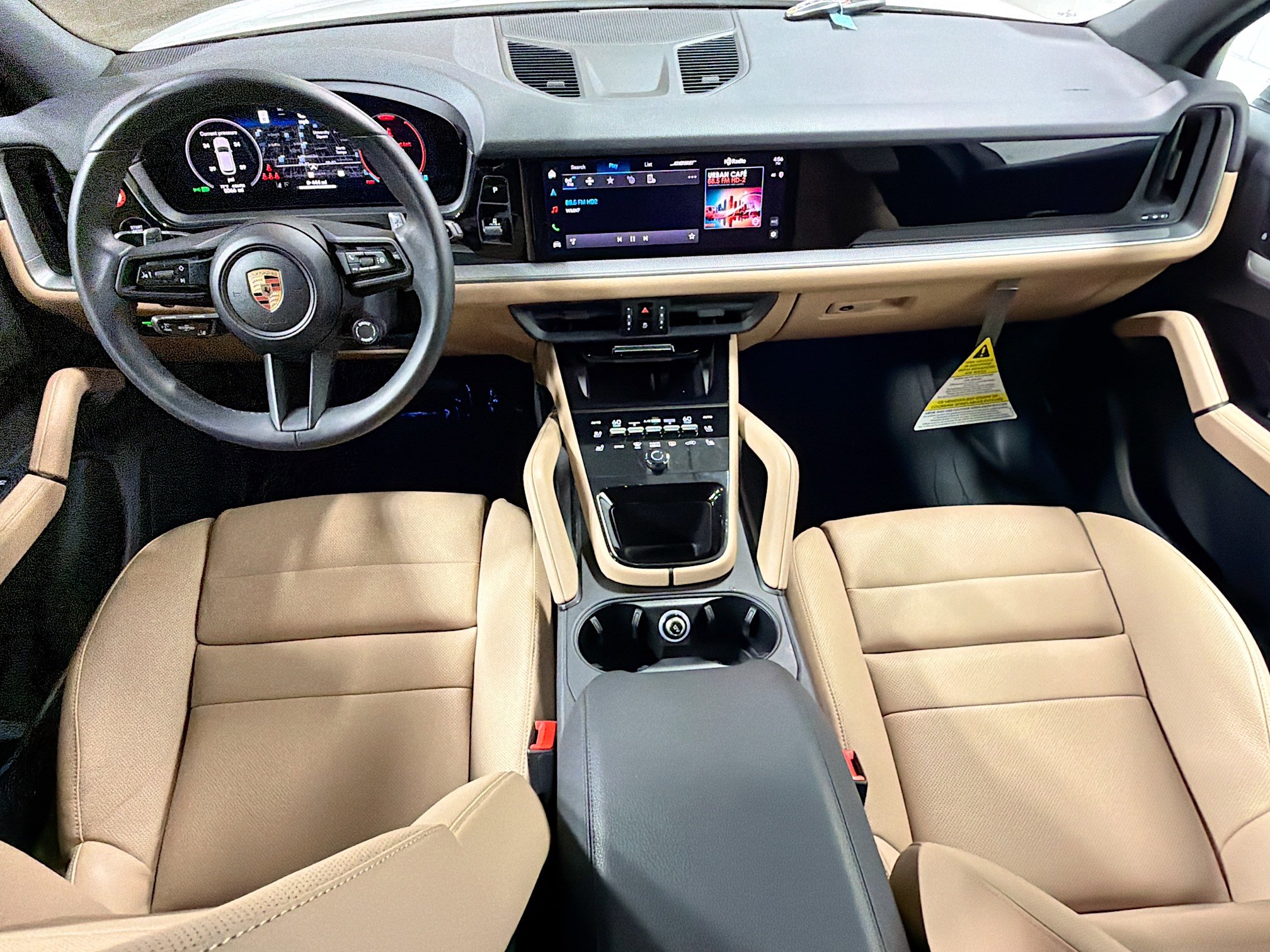 Certified 2025 Porsche Cayenne image 16