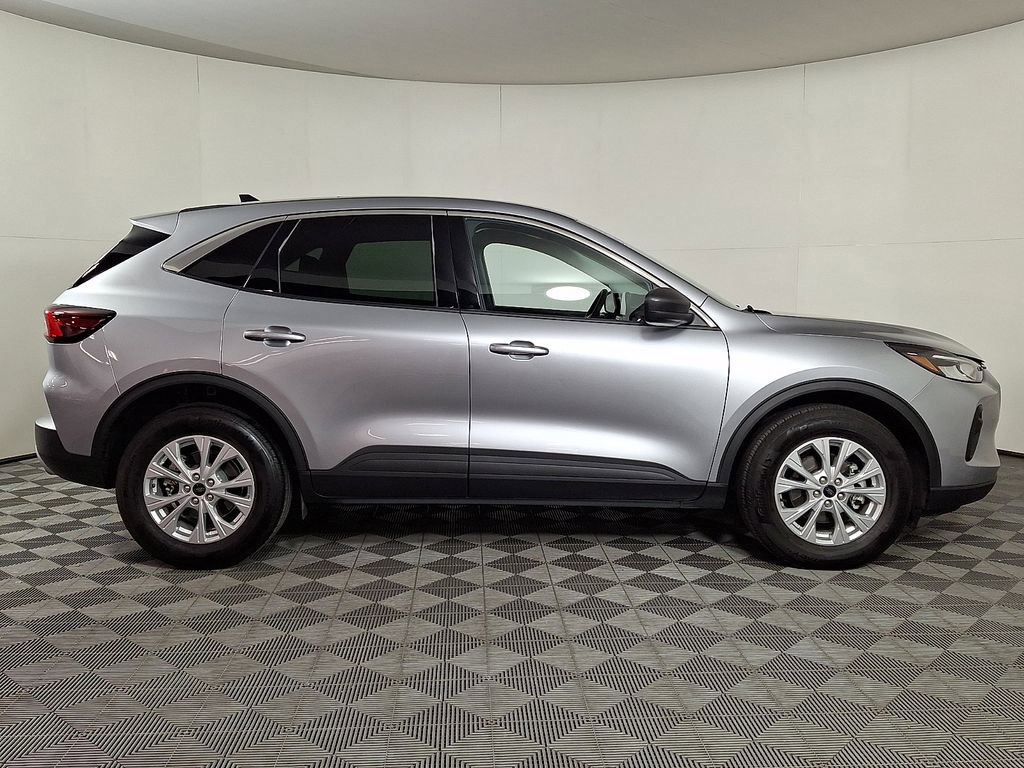 Used 2023 Ford Escape Active image 10
