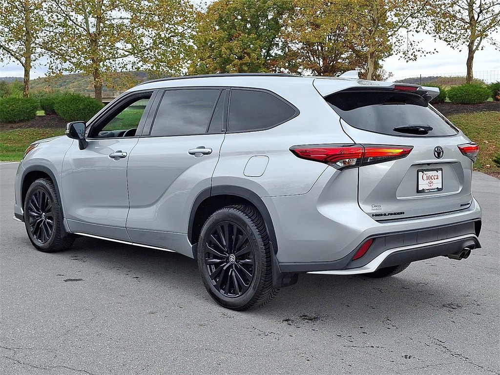 Used 2023 Toyota Highlander XSE image 6